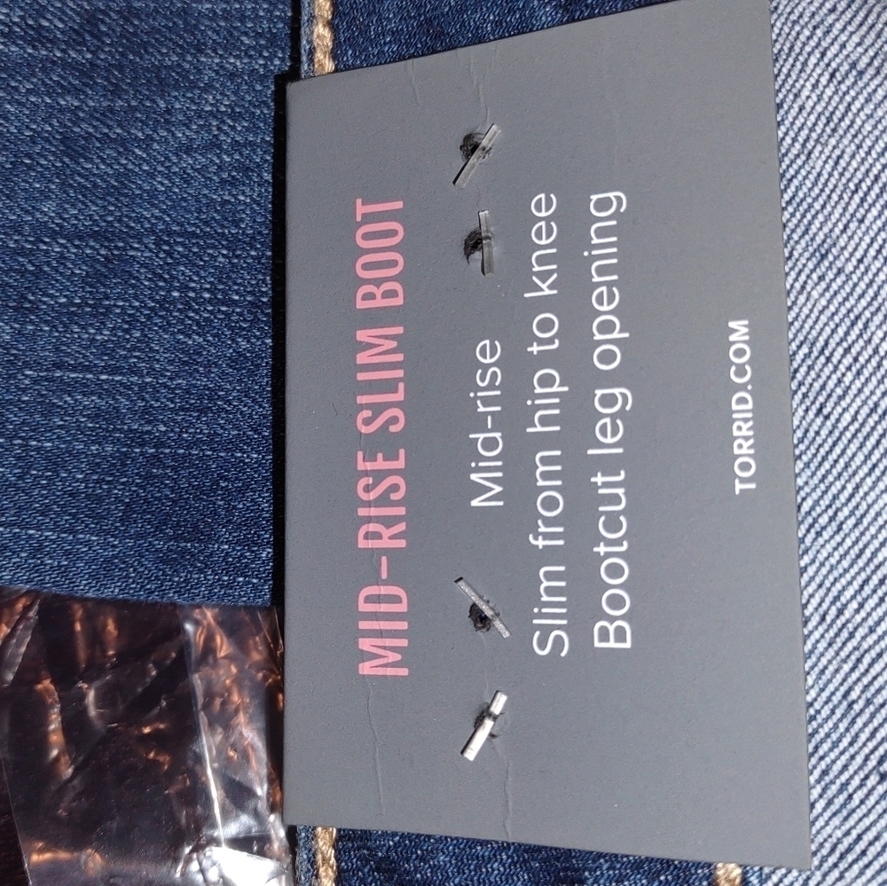 Torrid Mid Rise Stretch Bootcut Jeans size 22 Vintage Stretch Blue Jeans - Picture 8 of 9